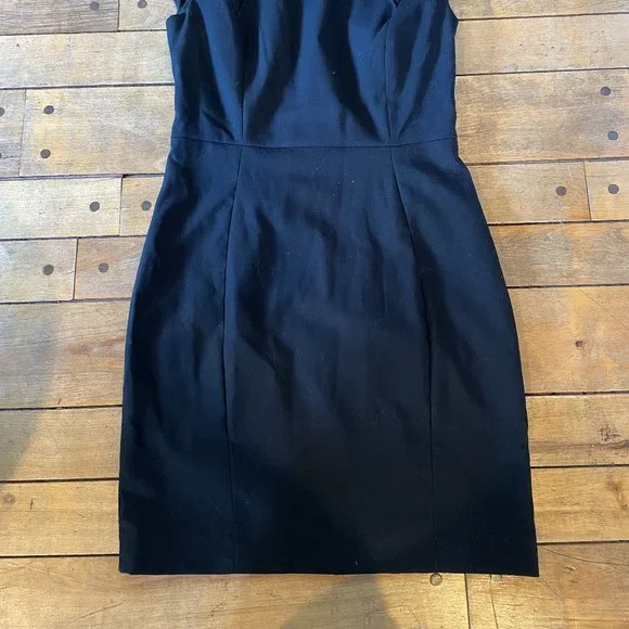 Dress - Picture 3 of 3